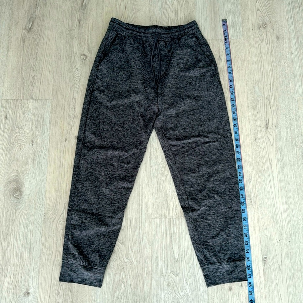Heather-gray dry-fit drawstring joggers